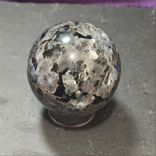 Larvakite Sphere1