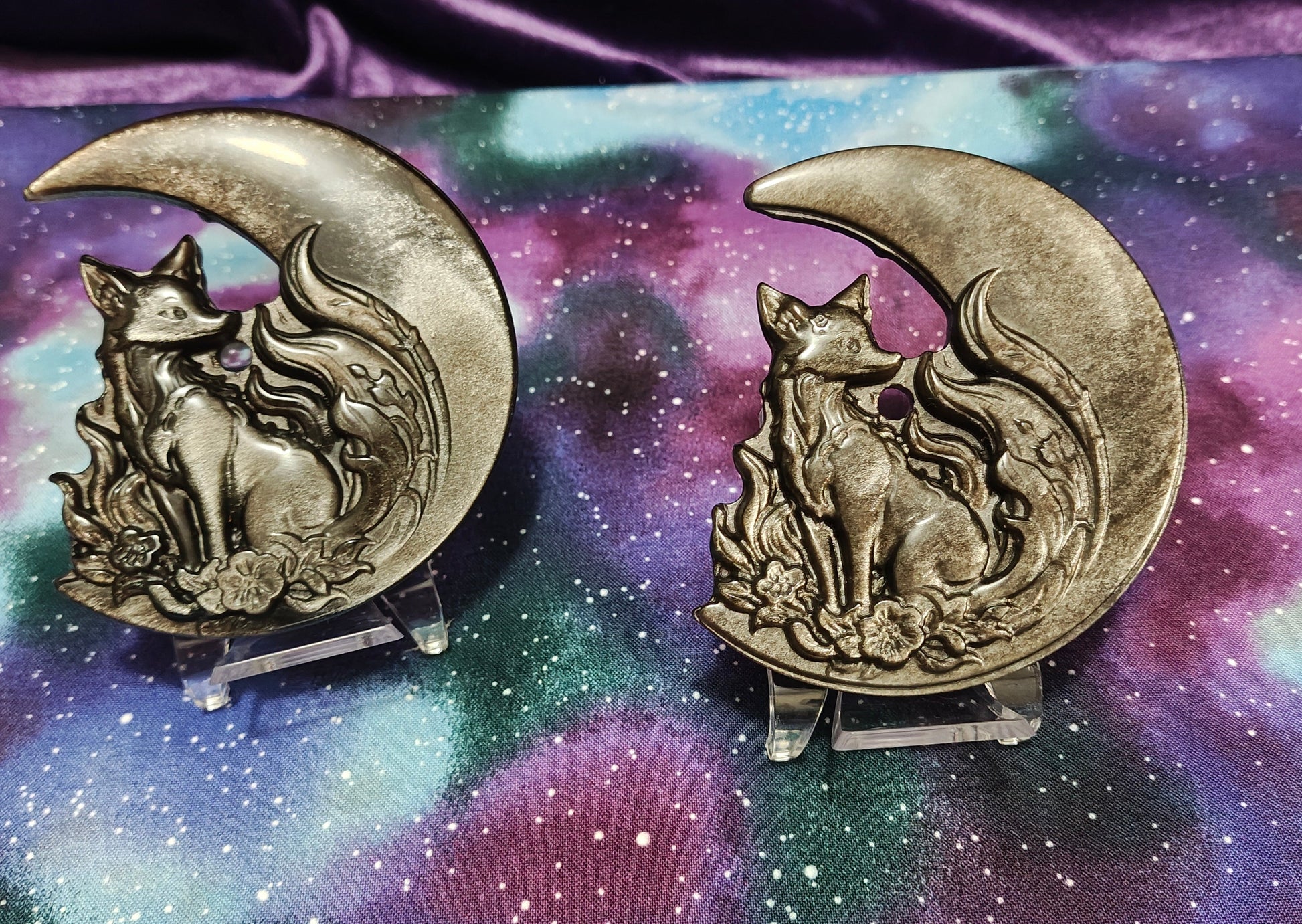 9 tail fox Moon carving 1