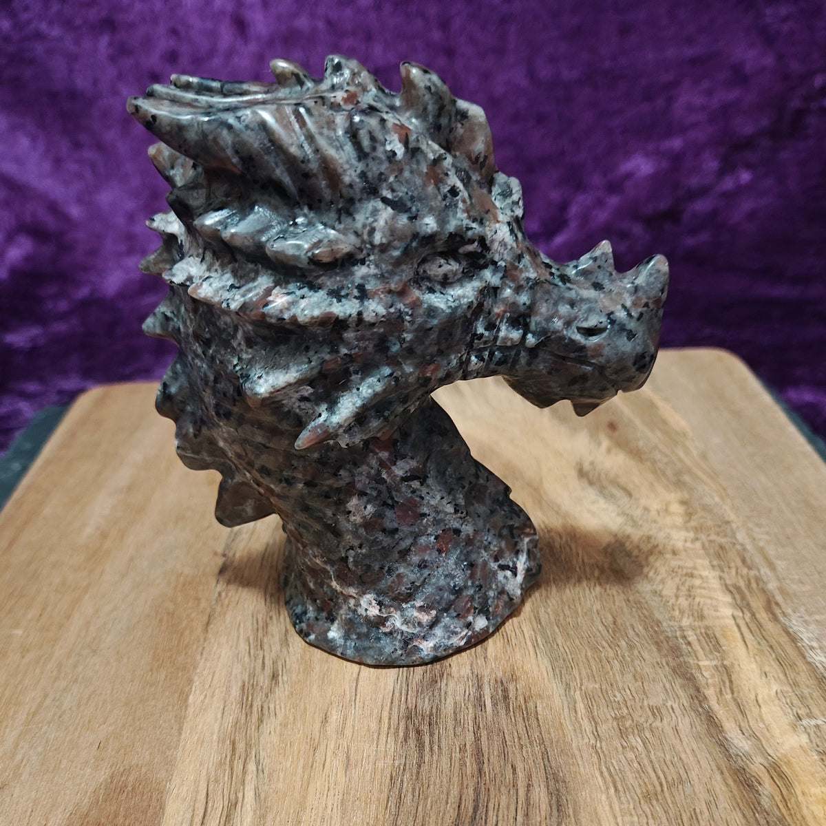 Yooperlite Dragon Head Right 